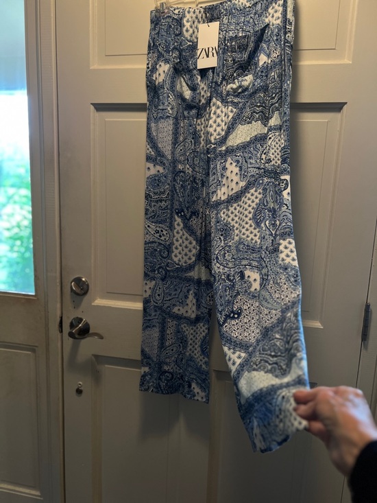 Zara Pants - Zara Blue & White Paisley Print Pants NWT